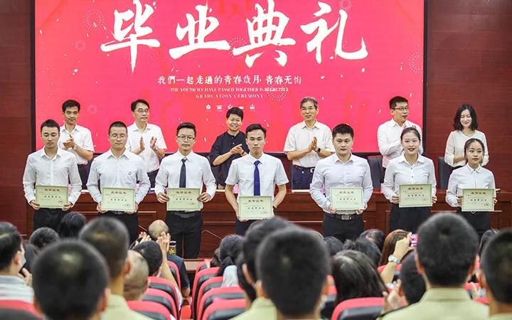 山城蜕变，重庆，每一次成长都是最美的奇迹